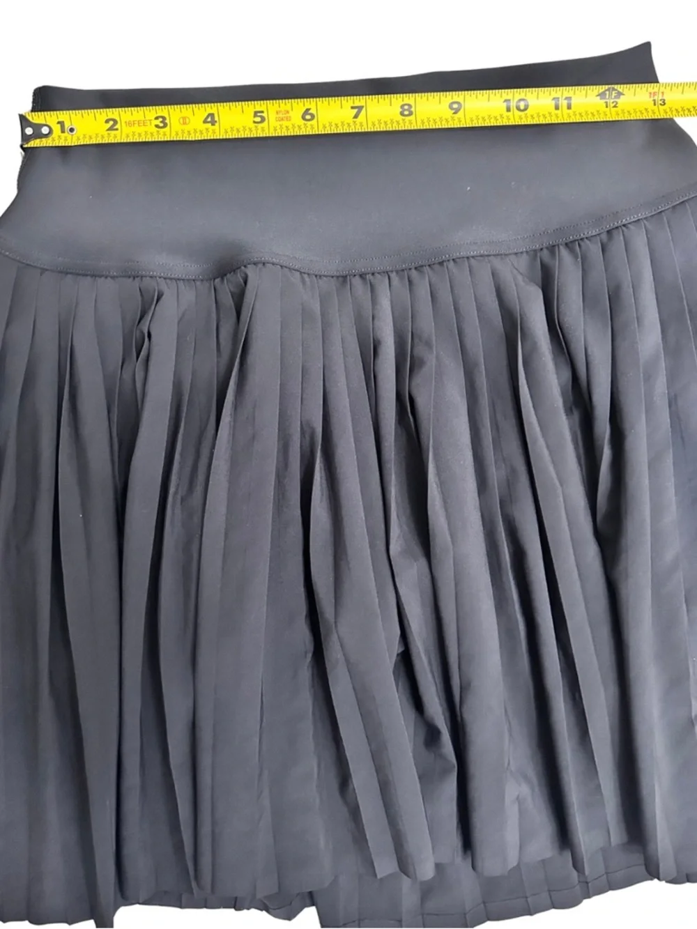 ALO Yoga Black Grand Slam Tennis Skirt Built In Shorts SZ Large Athleisure EUC